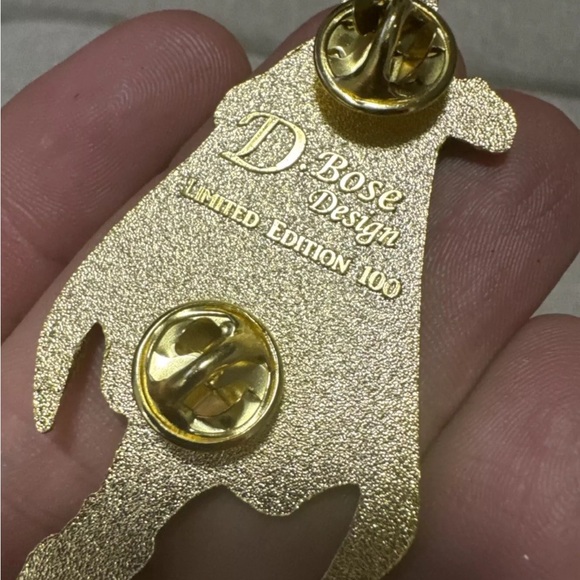 Disney Who Framed Roger Rabbit  Jessica Rabbit LE 100 fantasy pin As Superwoman - Picture 2 of 2